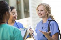 Hledáme zdravotní sestry s VŠ vzděláním do Švédska